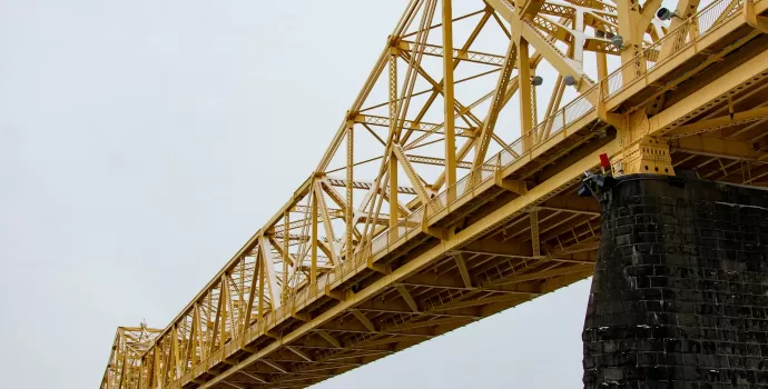 Protection of metal structures of bridges