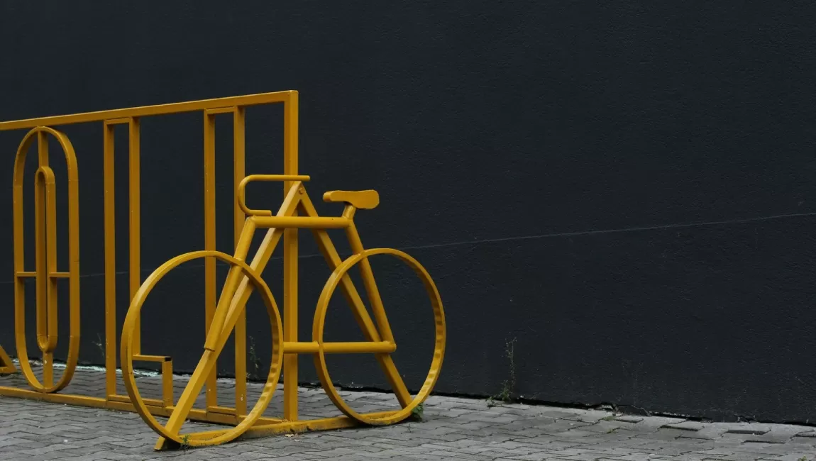 Painting of urban infrastructure elements