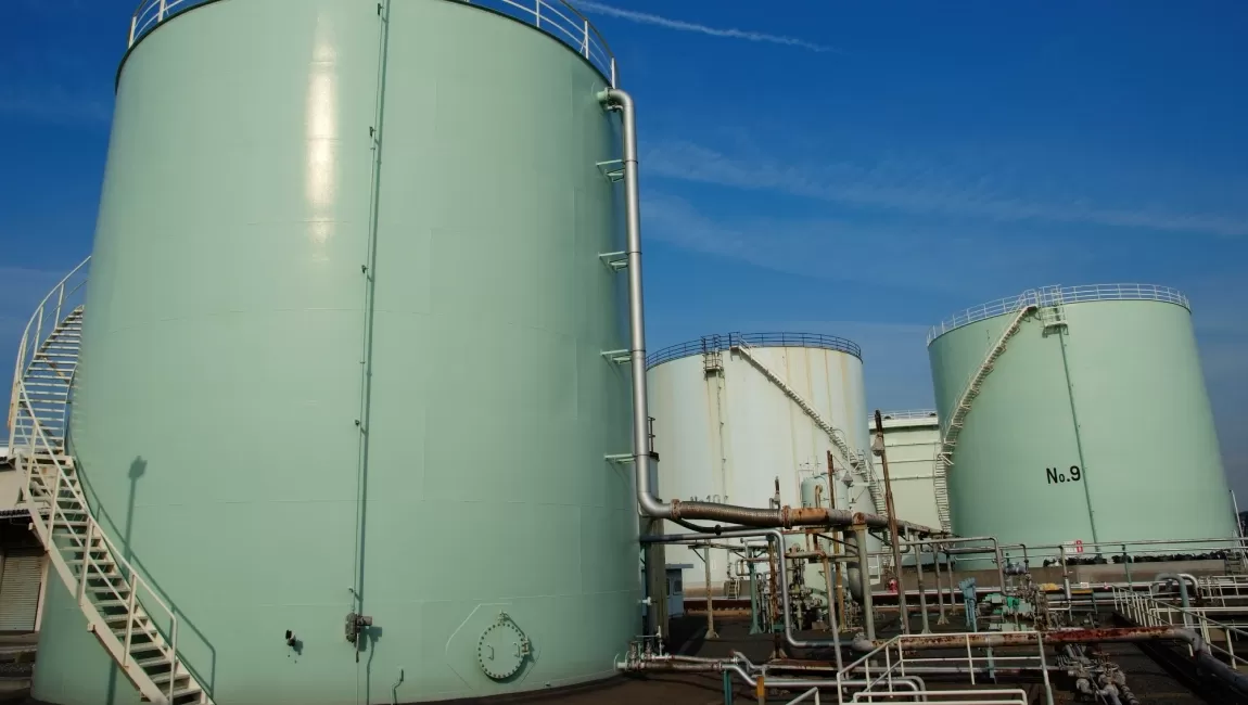 Tanks, chemical complex