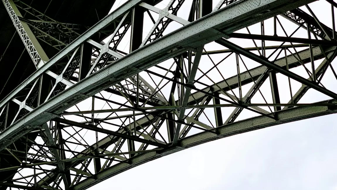 Protection of metal structures of bridges