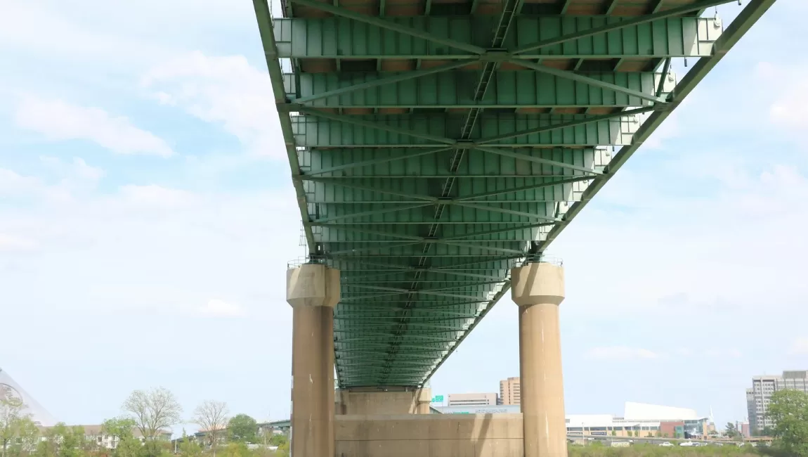 Protection of metal structures of bridges