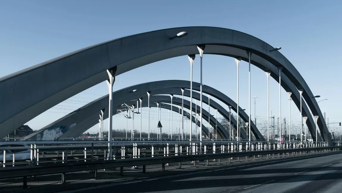 Protection of metal structures of bridges